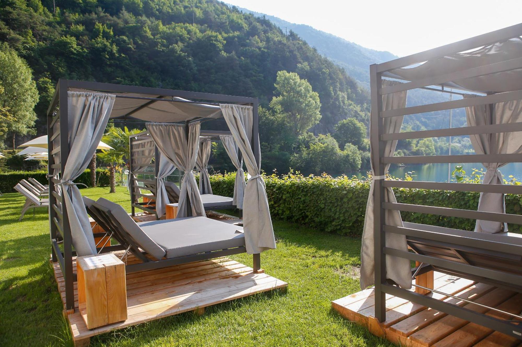 Hotel Lido Pieve Di Ledro Buitenkant foto