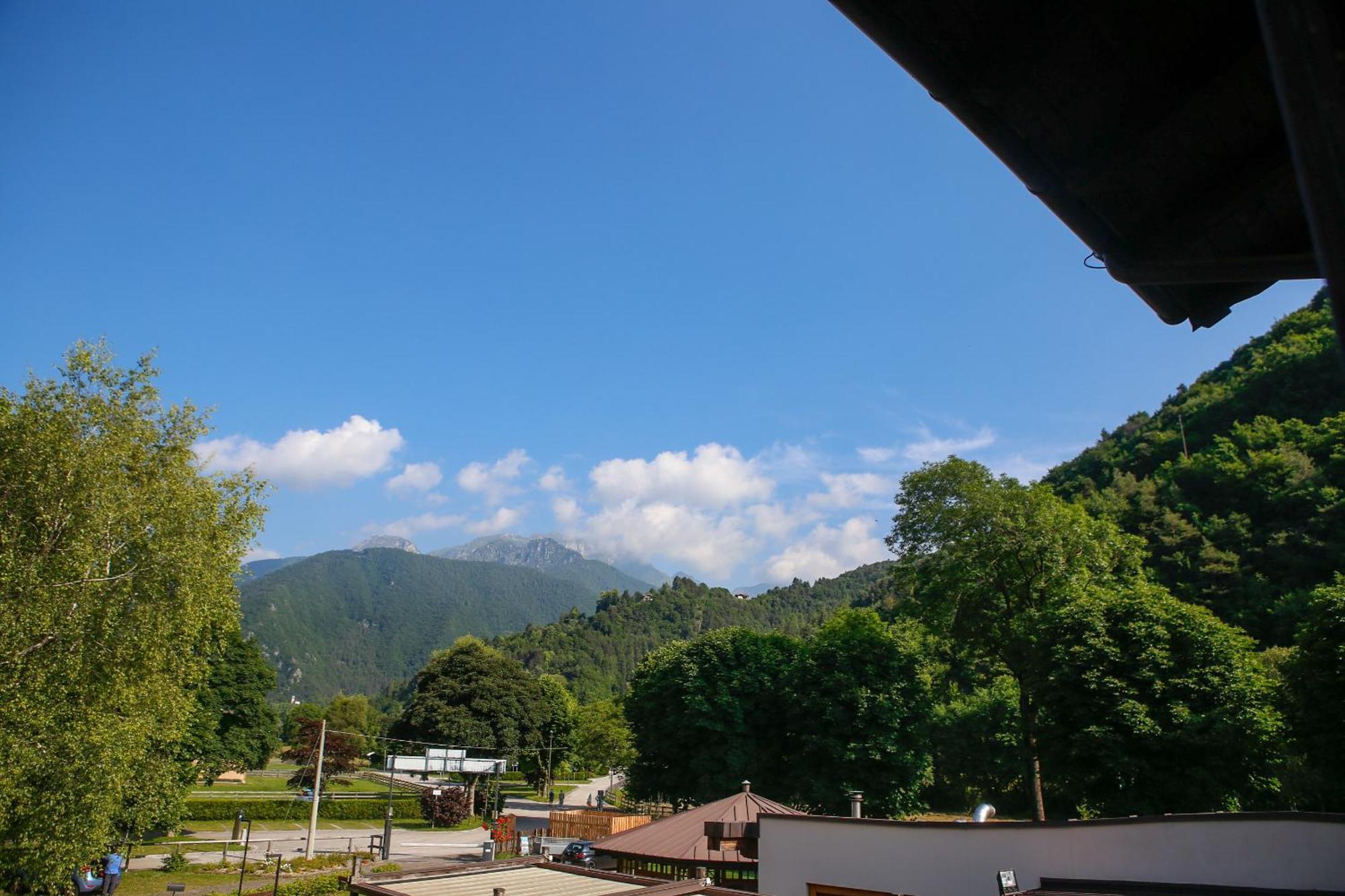 Hotel Lido Pieve Di Ledro Buitenkant foto